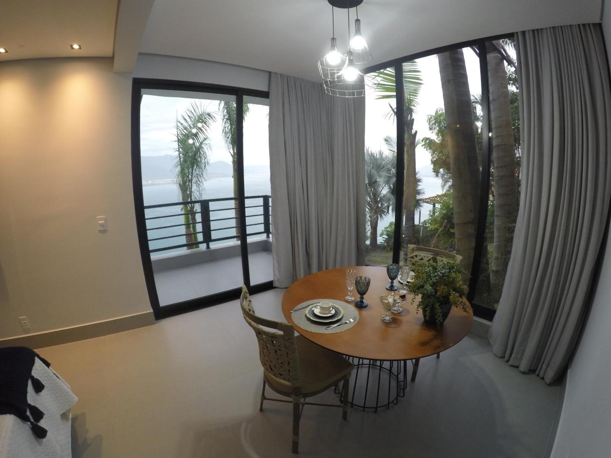 Lounge De Luxo Piuva Ilhabela
